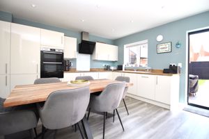 Kitchen/Diner- click for photo gallery